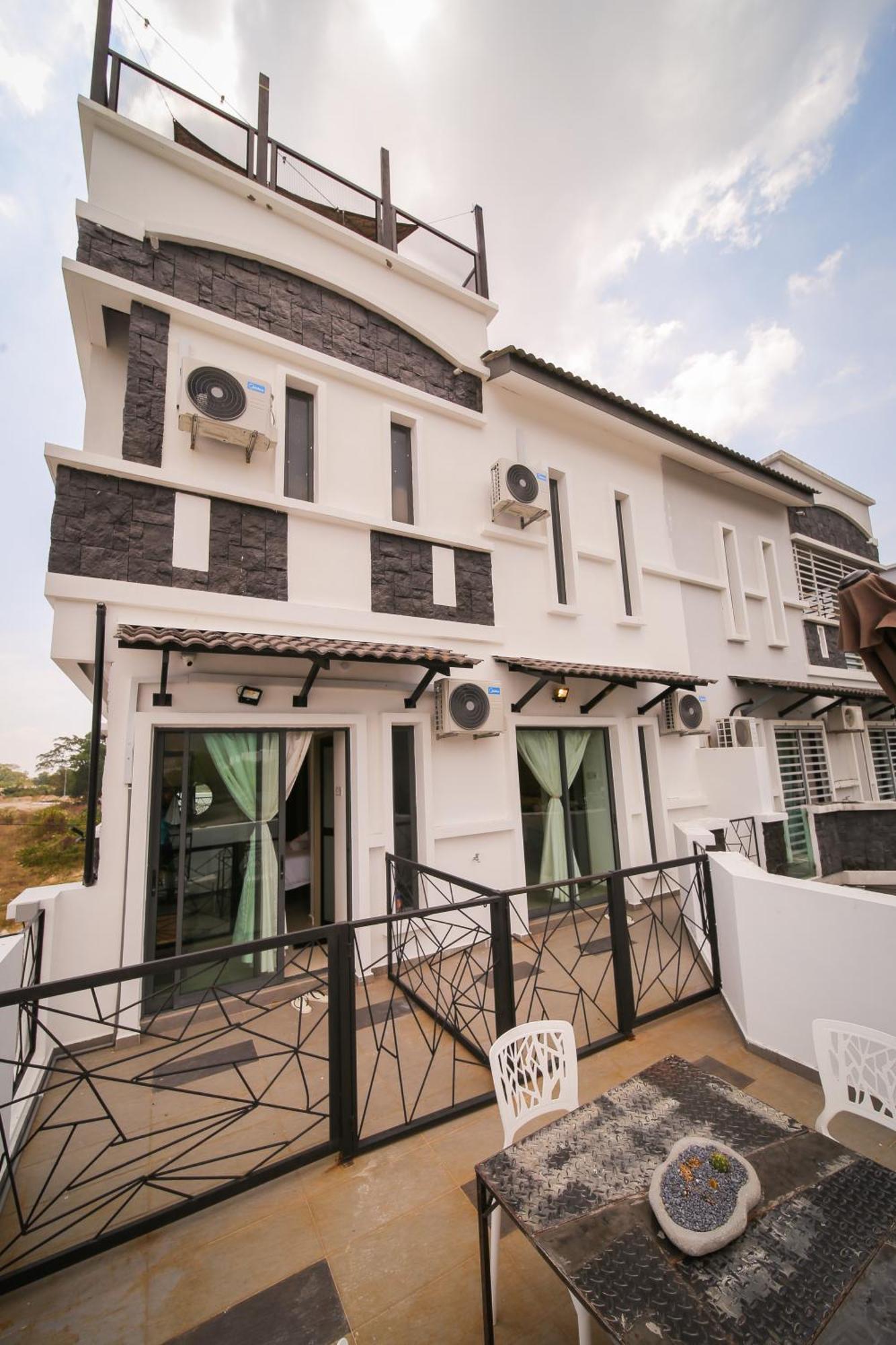 The Best Hotel In Bayan Lepas - The Lov Penang Ngoại thất bức ảnh
